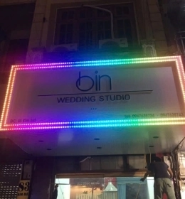 Biển alu led 7 màu chạy viền đuổi