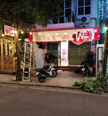 Biển hiệu ngoài trời